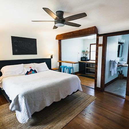 Left Coast Lodge - Pet Friendly Sisters Luaran gambar