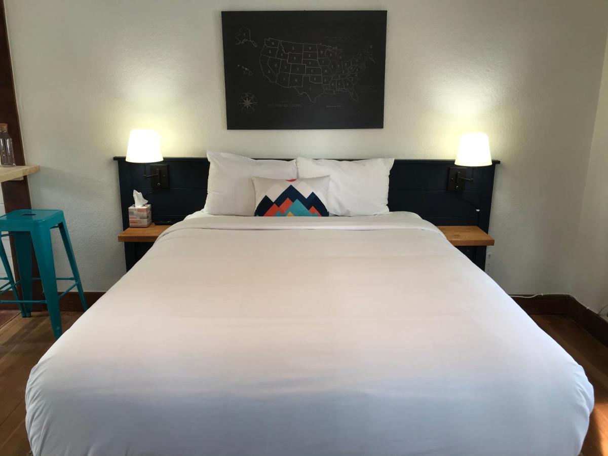 Left Coast Lodge - Pet Friendly Sisters Luaran gambar