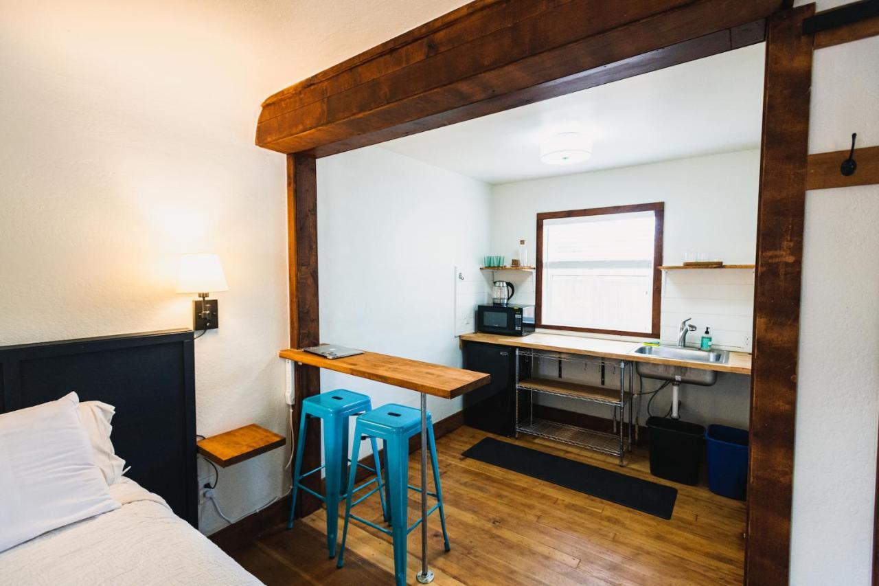 Left Coast Lodge - Pet Friendly Sisters Luaran gambar