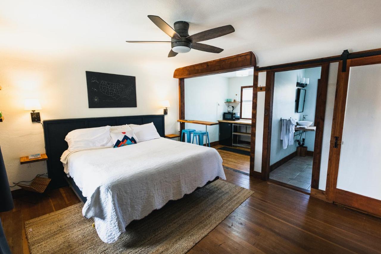 Left Coast Lodge - Pet Friendly Sisters Luaran gambar