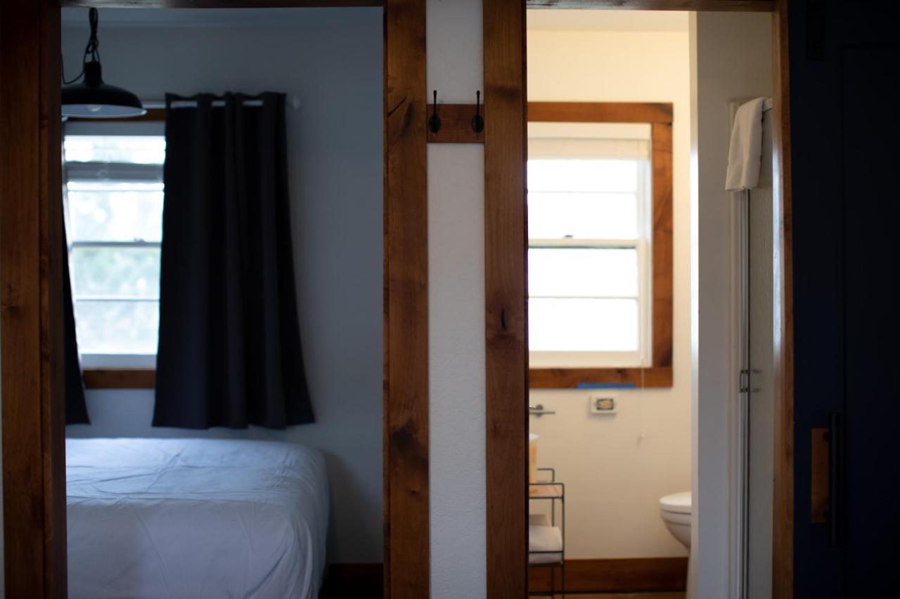 Left Coast Lodge - Pet Friendly Sisters Luaran gambar