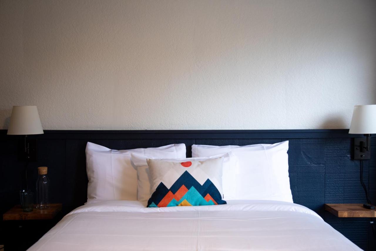 Left Coast Lodge - Pet Friendly Sisters Luaran gambar
