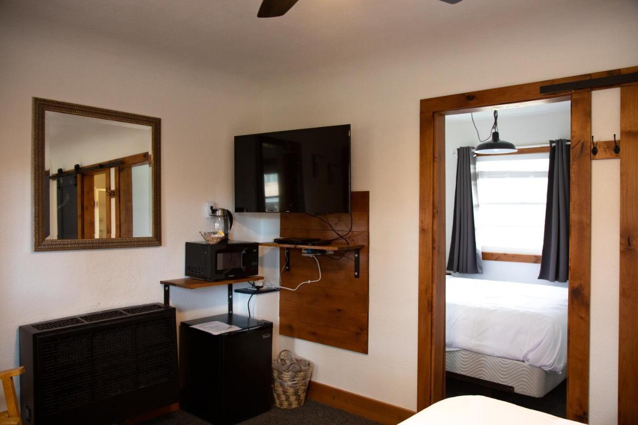Left Coast Lodge - Pet Friendly Sisters Luaran gambar