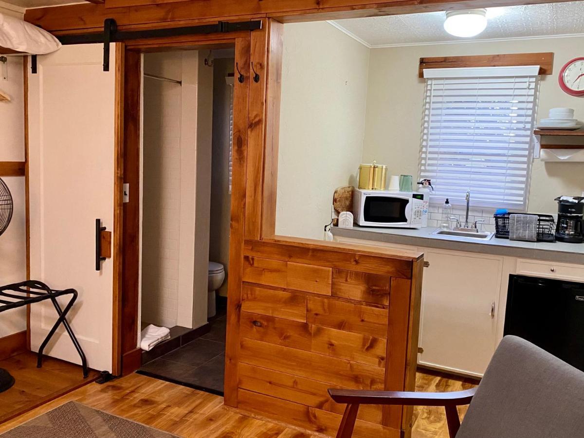 Left Coast Lodge - Pet Friendly Sisters Luaran gambar